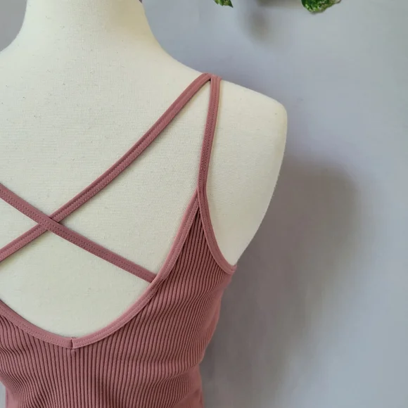 Vuori Women's Rib Crop Tank Top M - Picture 10 of 15